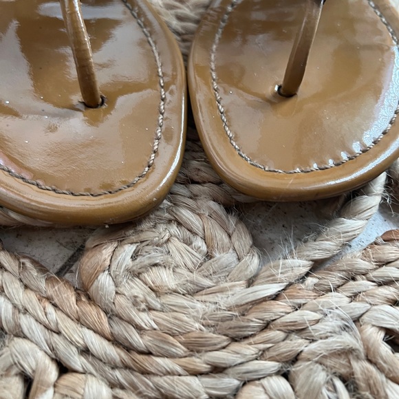 Like new Tory Burch Miller Patent Leather Nude Sandals size 7.5 - Picture 8 of 12